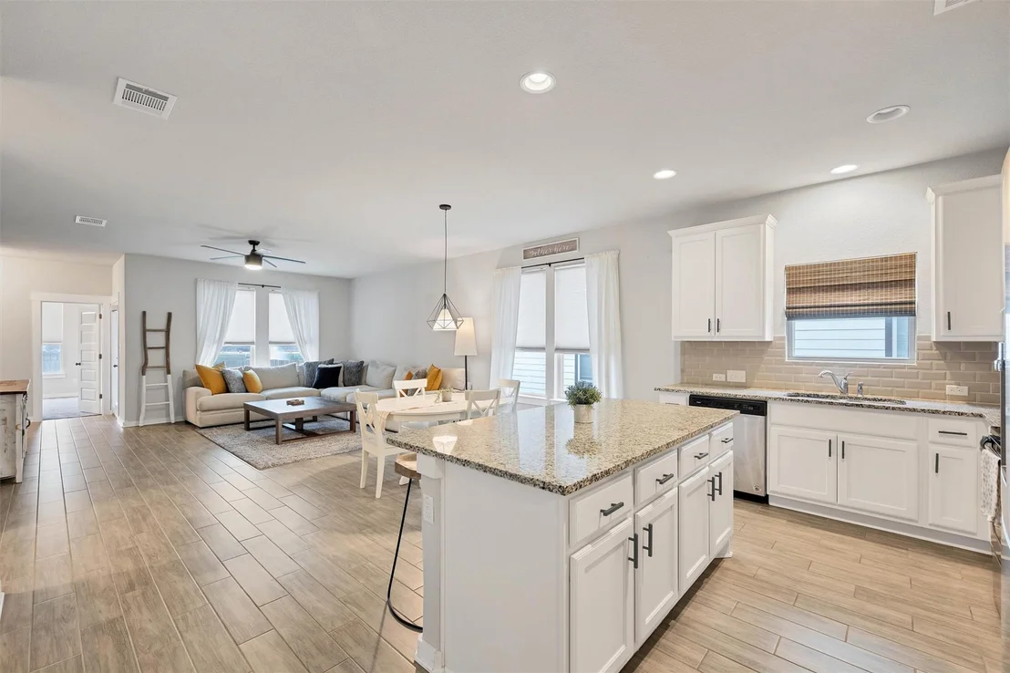 Photo of 208 Trellis BLVD