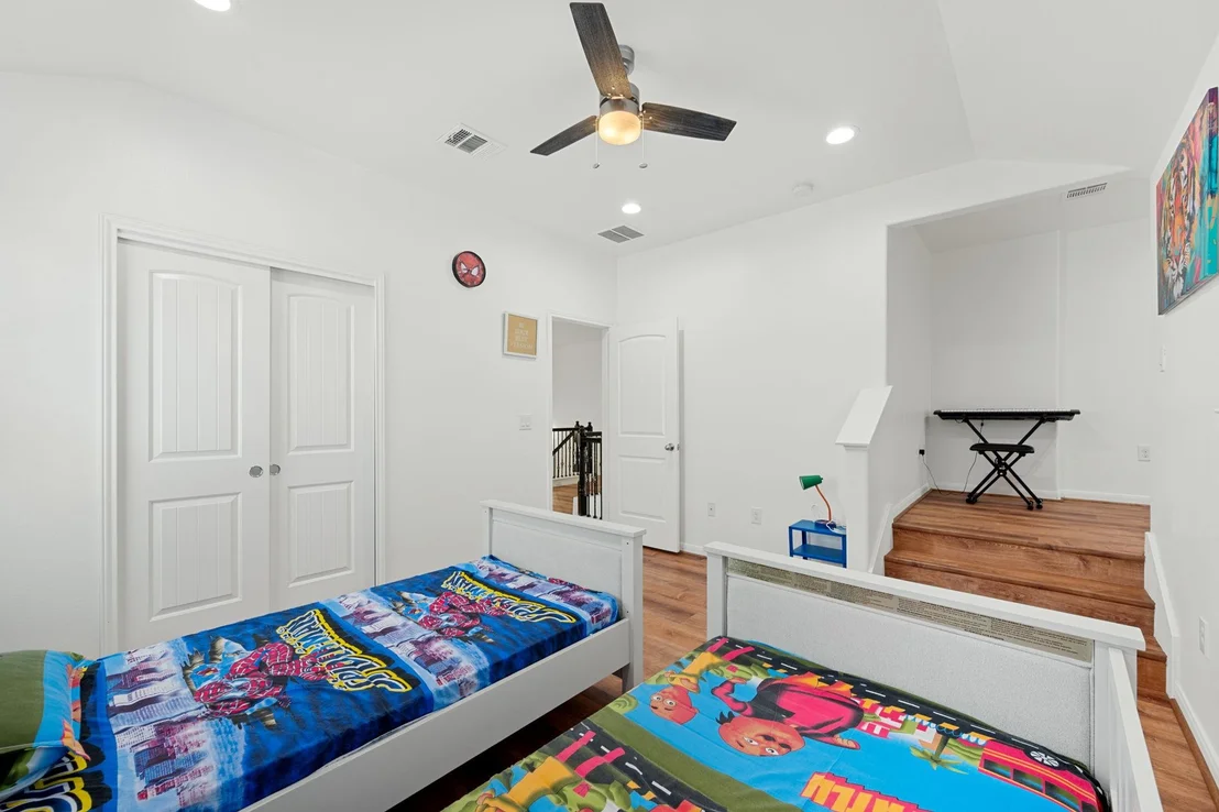 Photo of 2509 Etta May LN