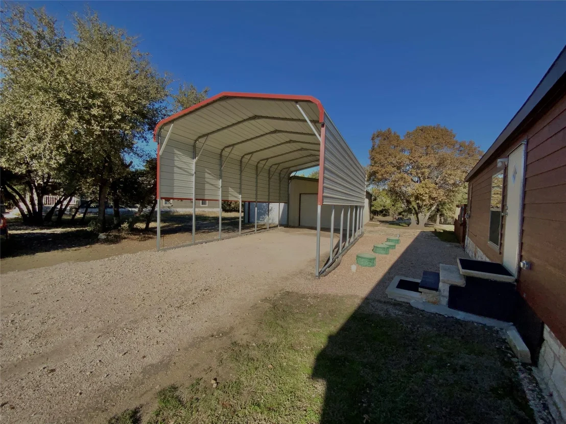 Photo of 631 County Road 270 RD