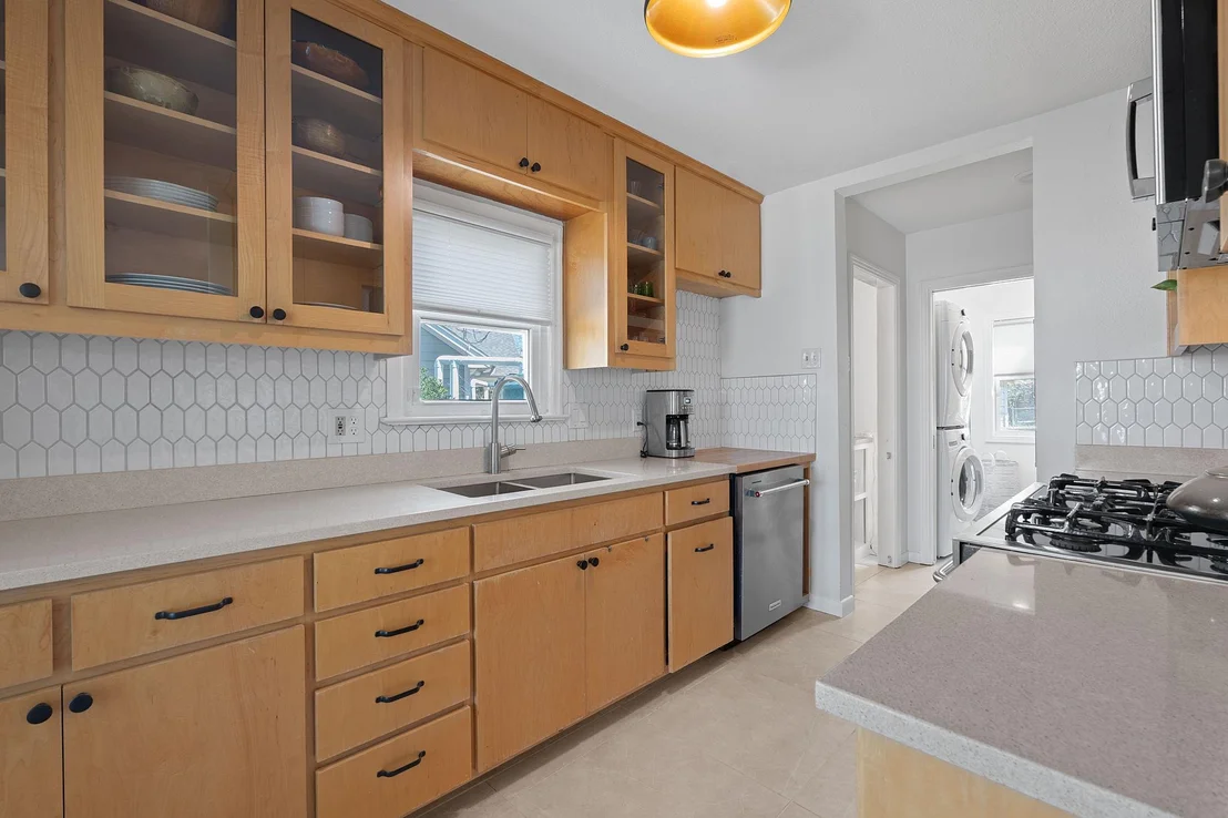 Photo of 5807 Link Ave