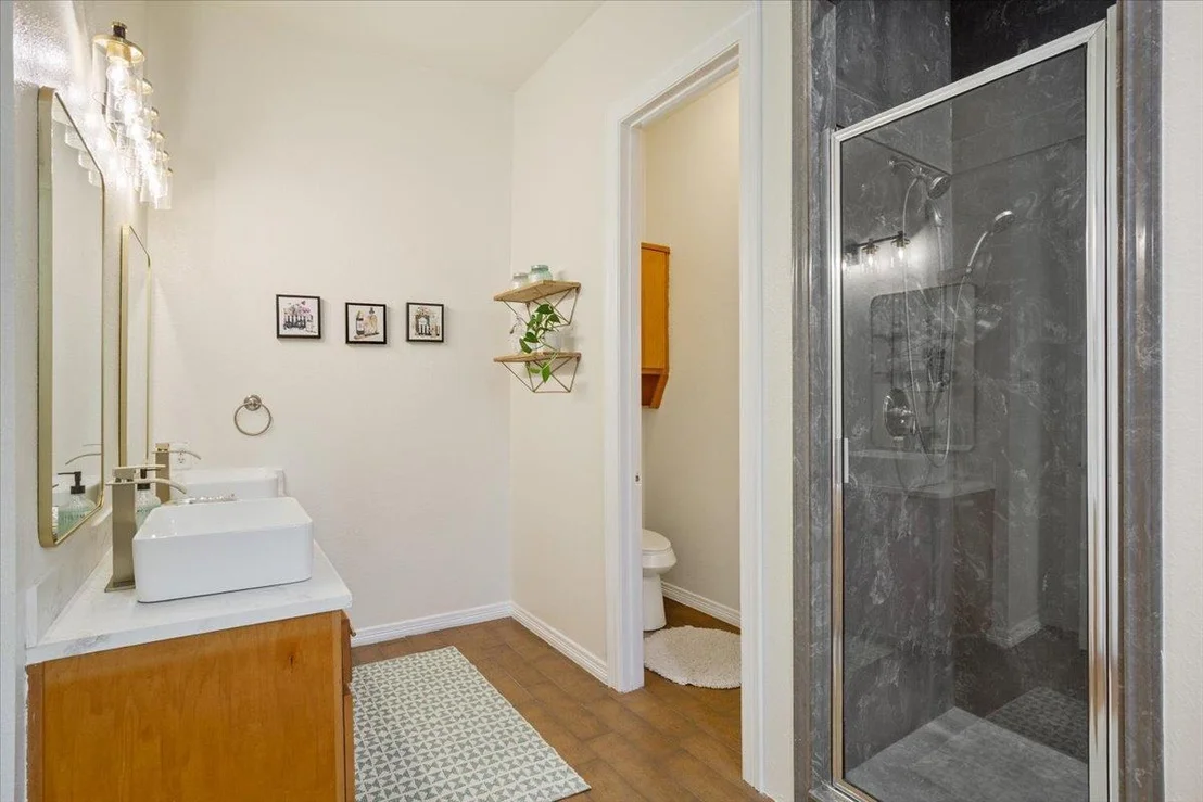 Photo of 3426 Summit CIR