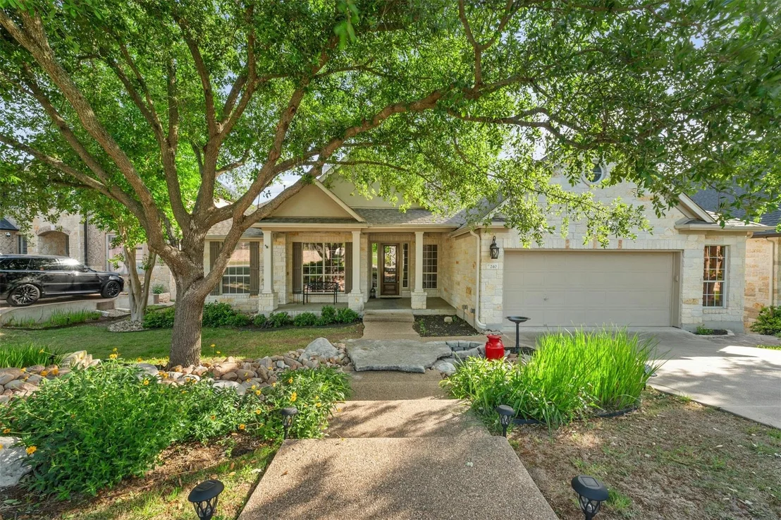 Photo of 240 Bolton DR