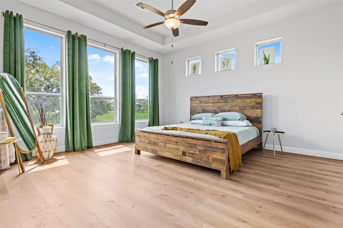 Photo of 1412 Scenic Oaks DR