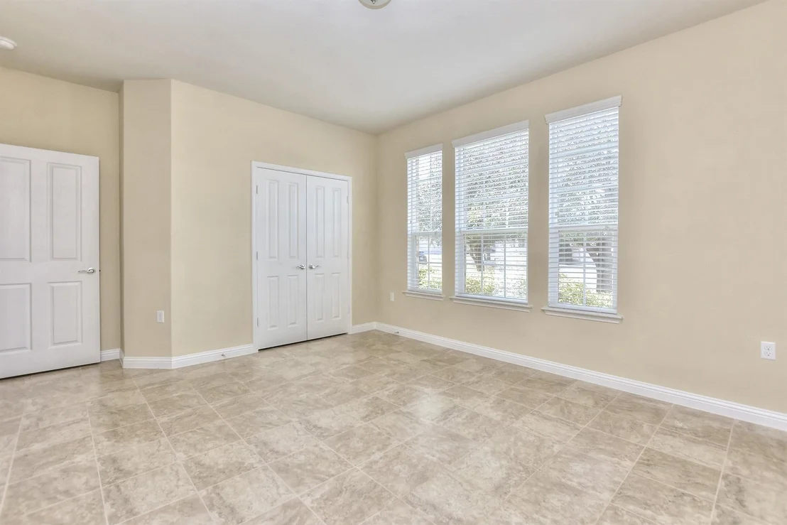 Photo of 107 Davis Mountain CIR