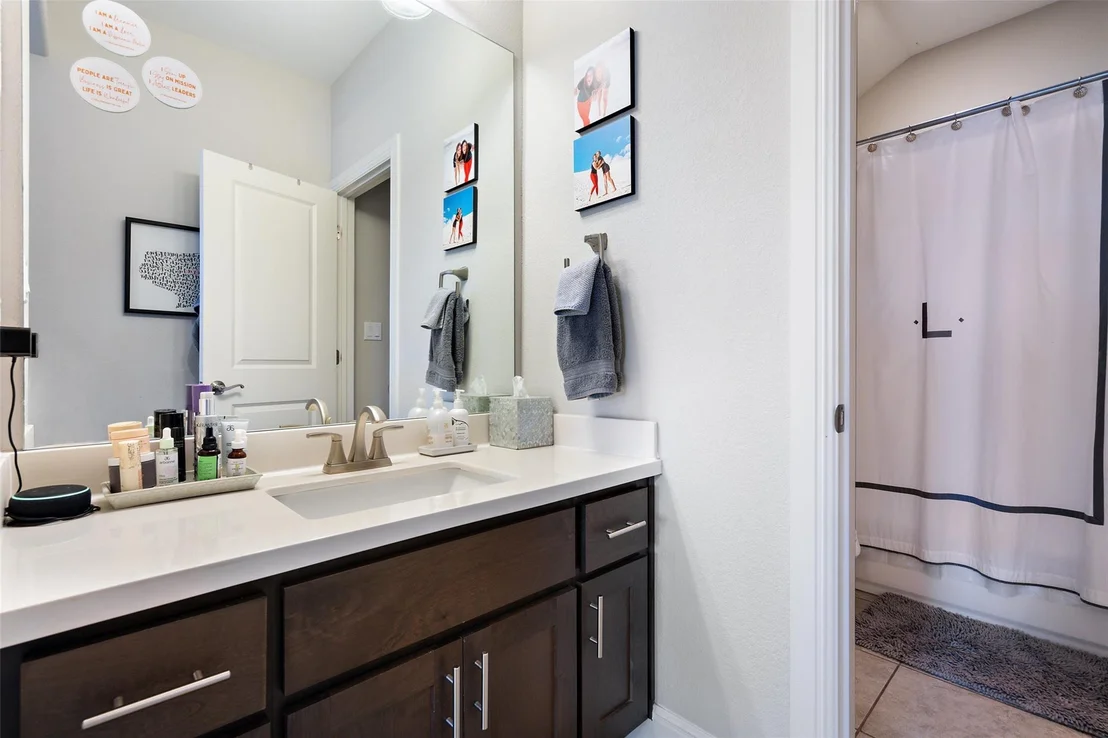 Photo of 408 Prosecco PL