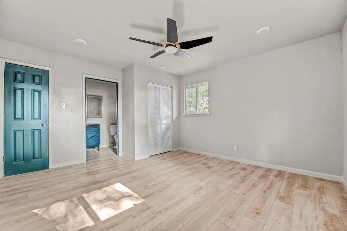 Photo of 3110 Val DR