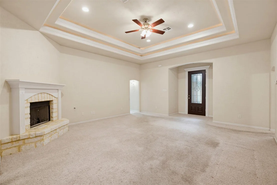 Photo of 702 Woodson DR