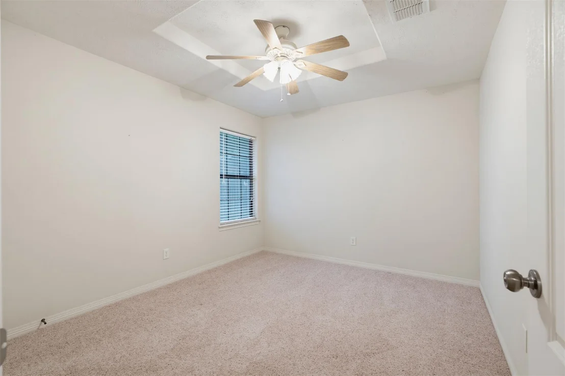 Photo of 702 Woodson DR
