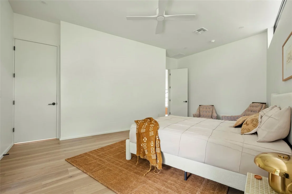 Photo of 1705 Cliffside DR
