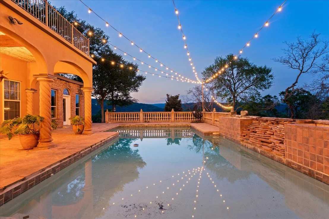 Photo of 2604 Saratoga DR