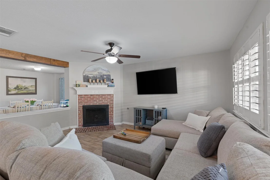 Photo of 372 Tobin DR