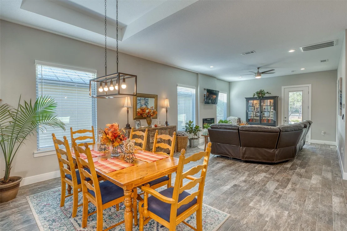 Photo of 317 Parallel Circle CIR