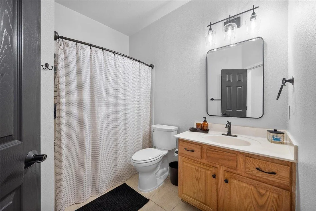 Photo of 10700 Harley Ave