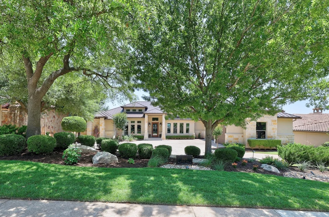Photo of 3909 Sugarloaf DR
