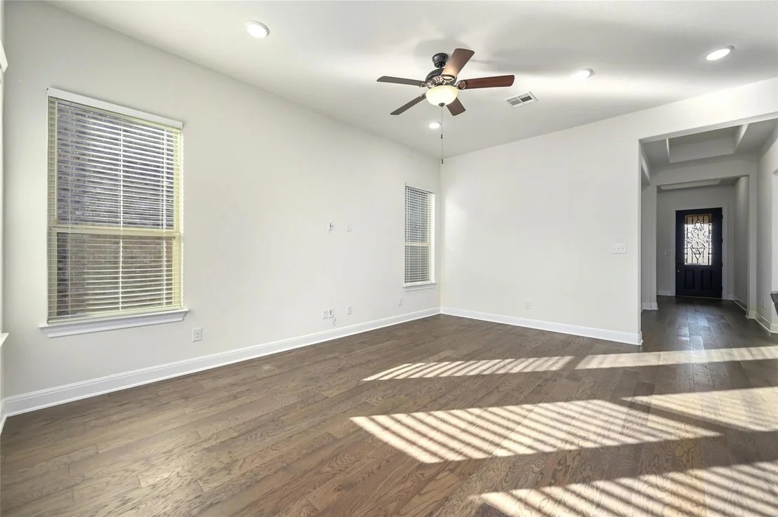 Photo of 5253 Lusso TRL