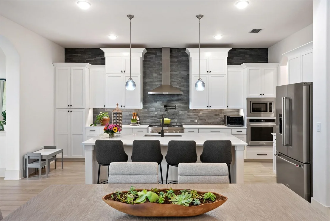Photo of 617 Rawson BND