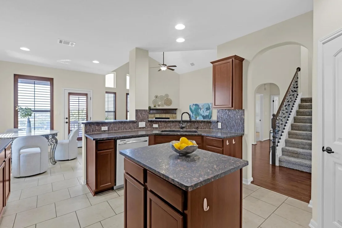 Photo of 687 Ledgestone DR