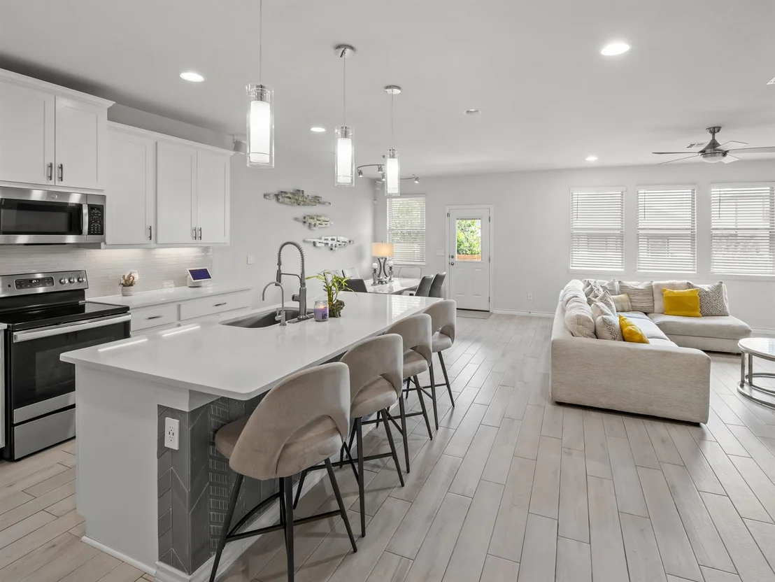 Photo of 353 Capstone RD