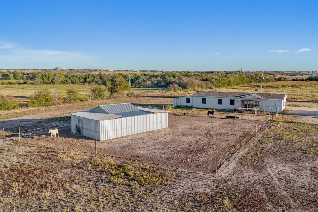 Photo of 1600 County Road 465
