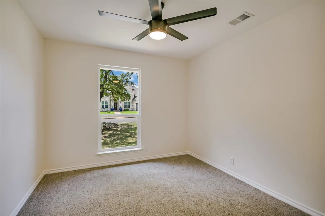 Photo of 104 CREEK DR
