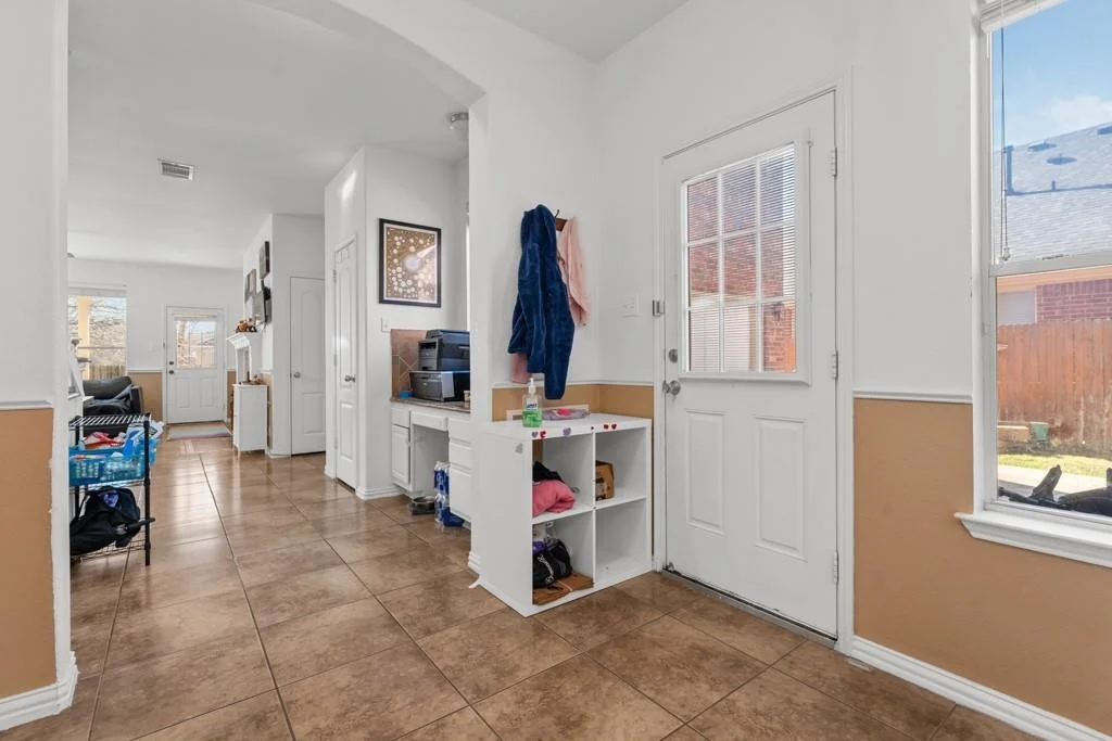 Photo of 1047 Giberson WAY