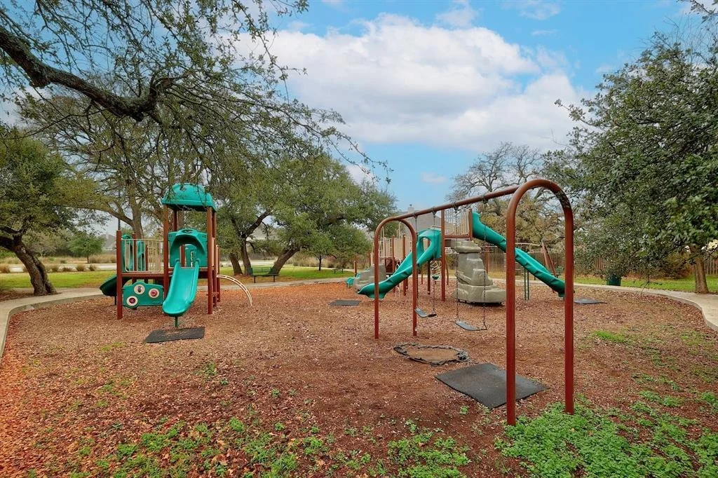 Photo of 833 Tabernash DR