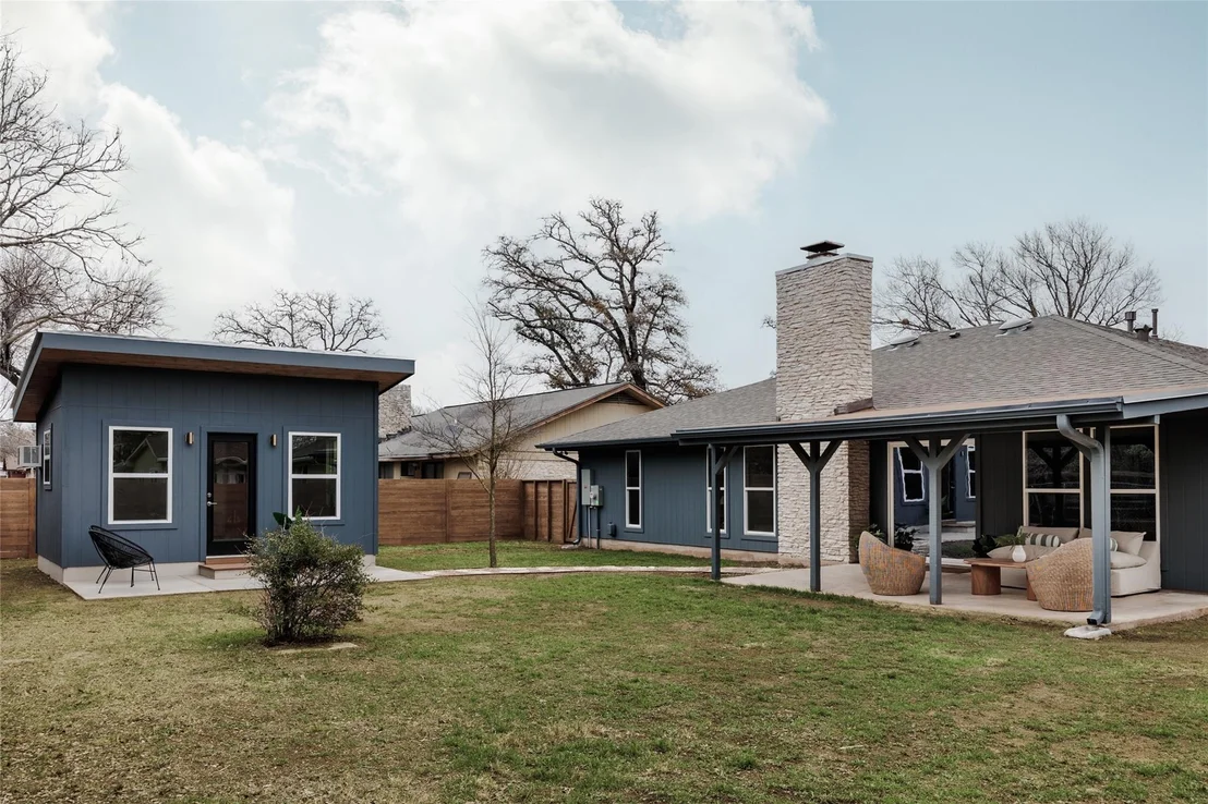 Photo of 7104 Greenock ST