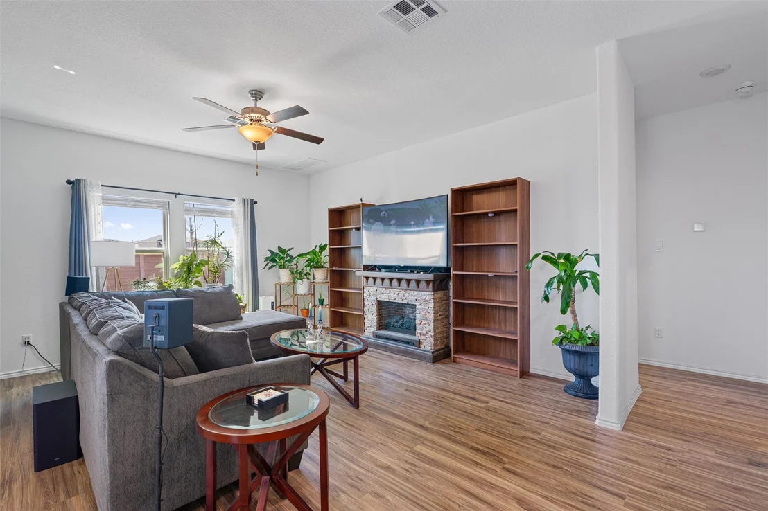 Photo of 217 Concho Brook BND