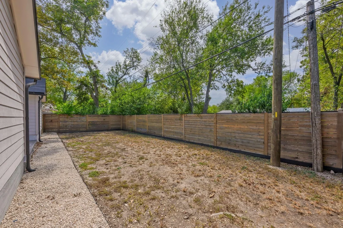 Photo of 1409 Westmoor DR