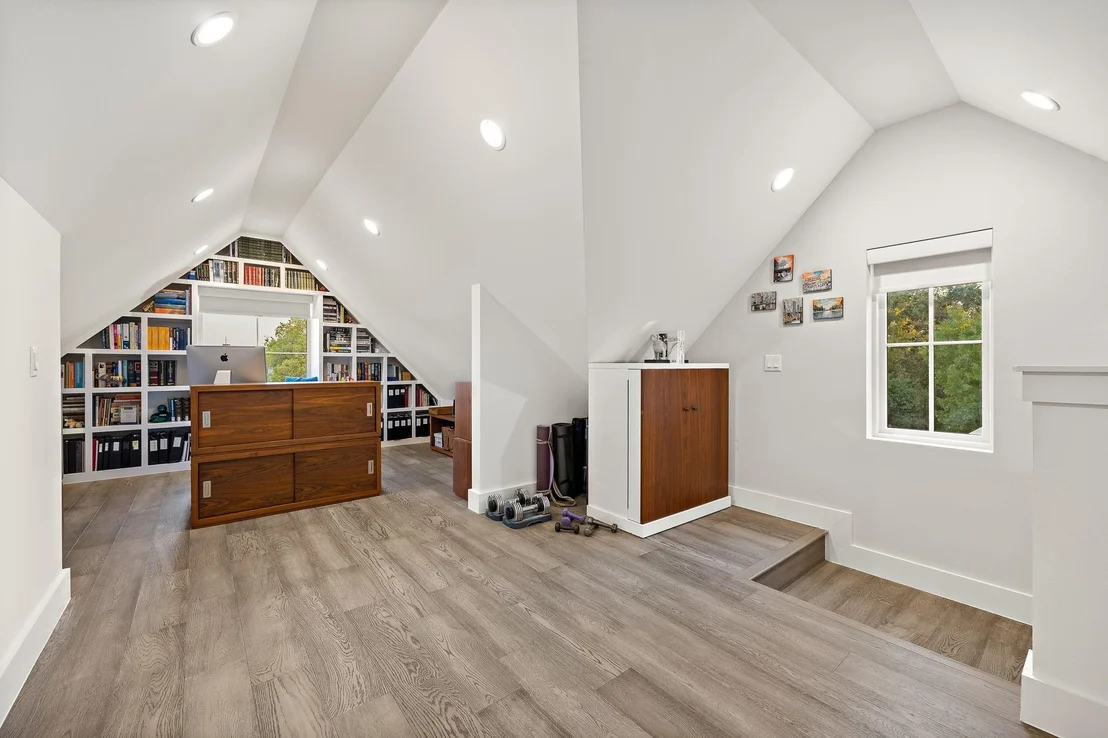 Photo of 709 Jessie ST