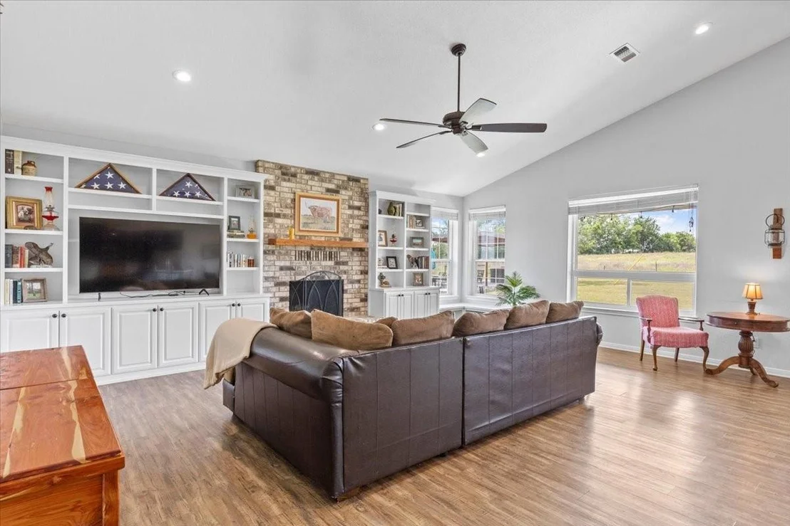 Photo of 1883 Watterson RD