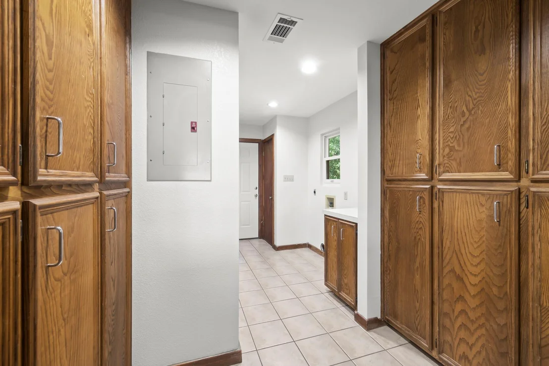 Photo of 18409 Lakepoint CV