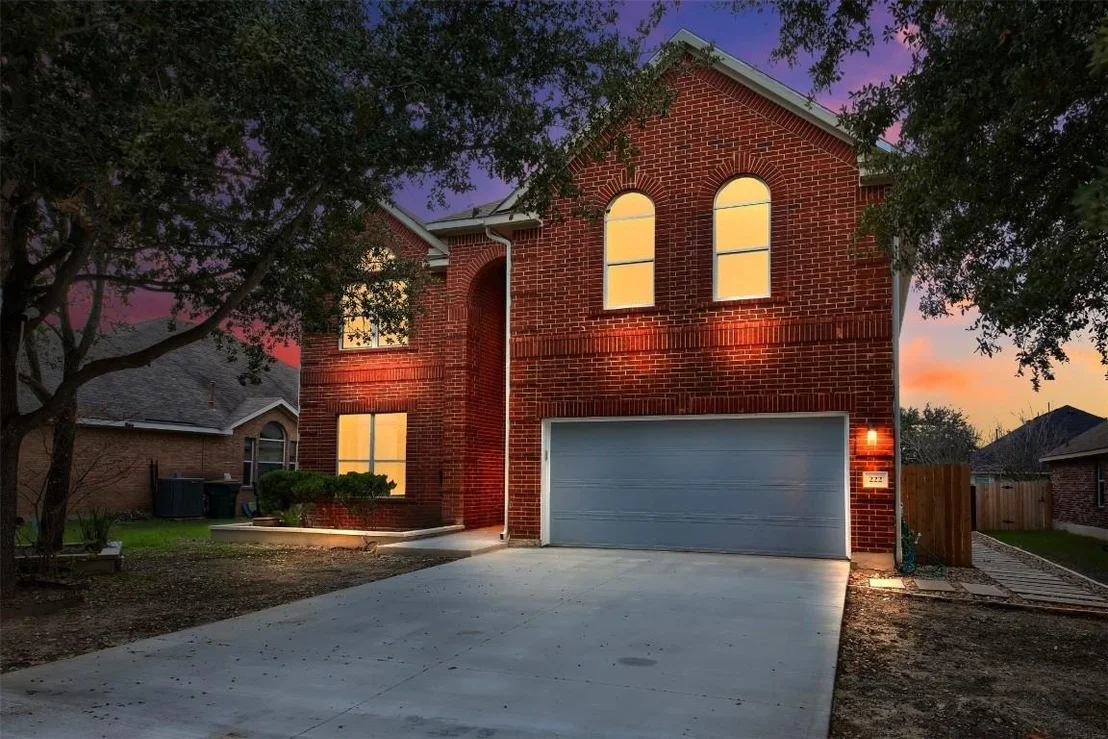 Photo of 222 Paddington DR