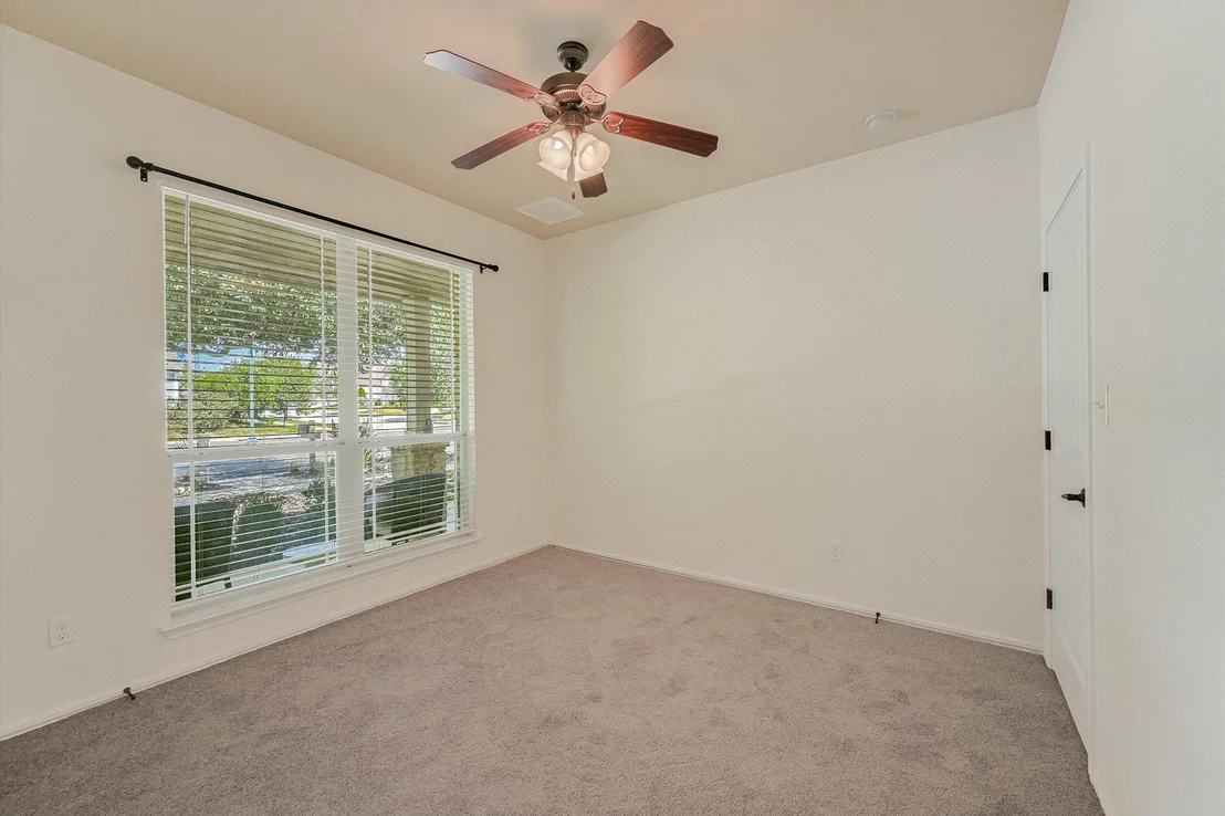 Photo of 1049 Sanders