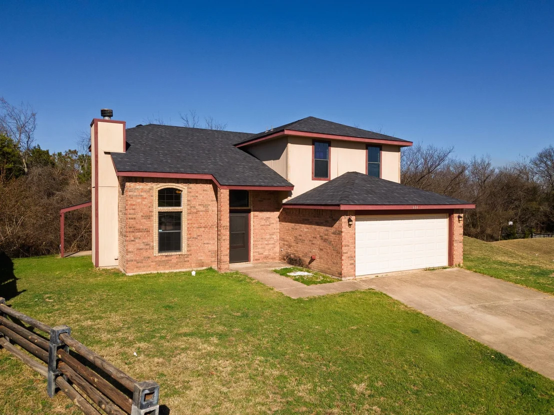 Photo of 606 Redbud DR