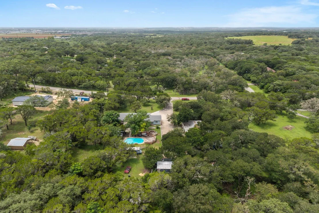 Photo of 651 High Low DR