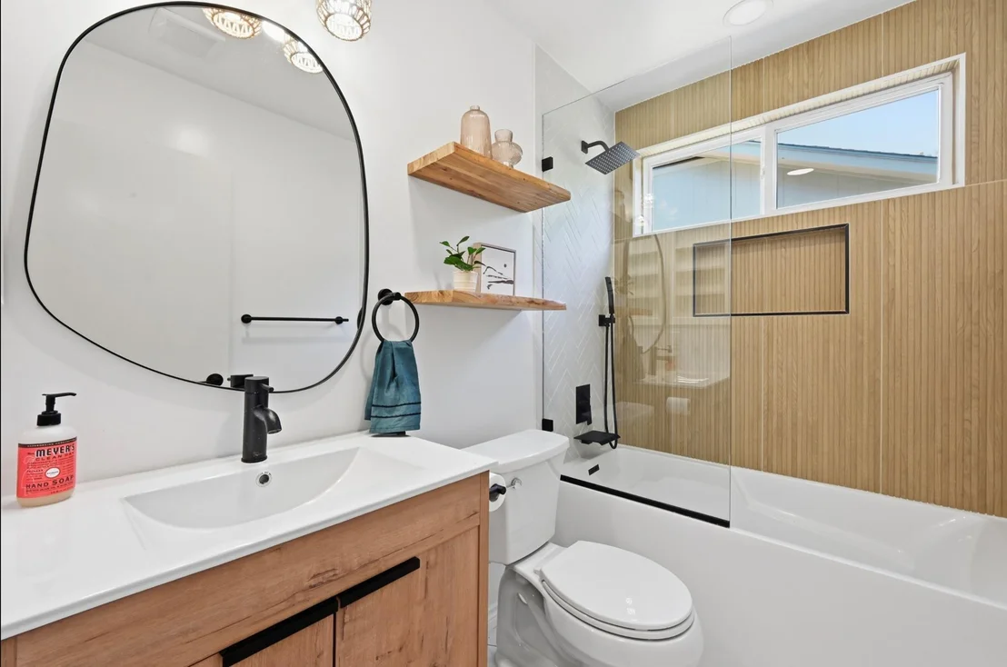 Photo of 5300 Suburban DR