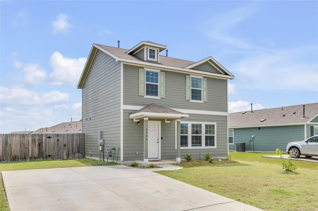 Photo of 2406 Windrow LN