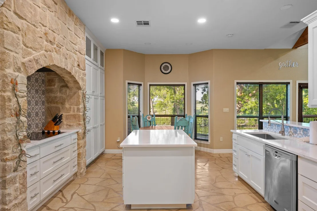Photo of 302 Guadalupe River DR