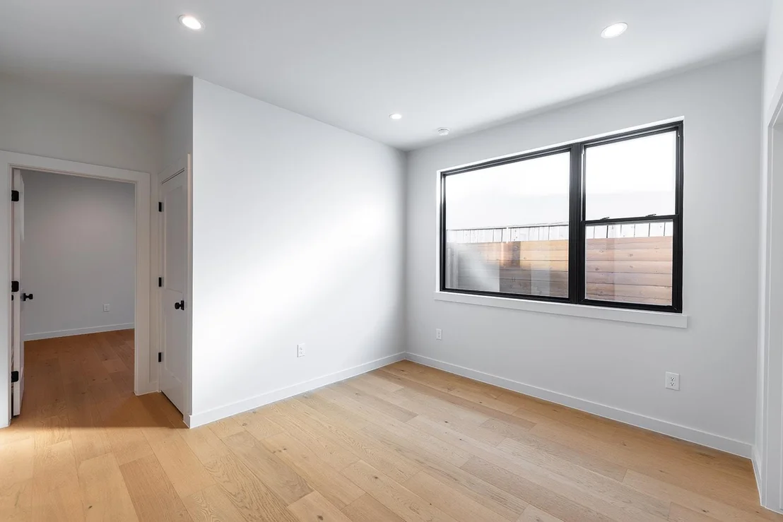 Photo of 4604 Richmond Ave