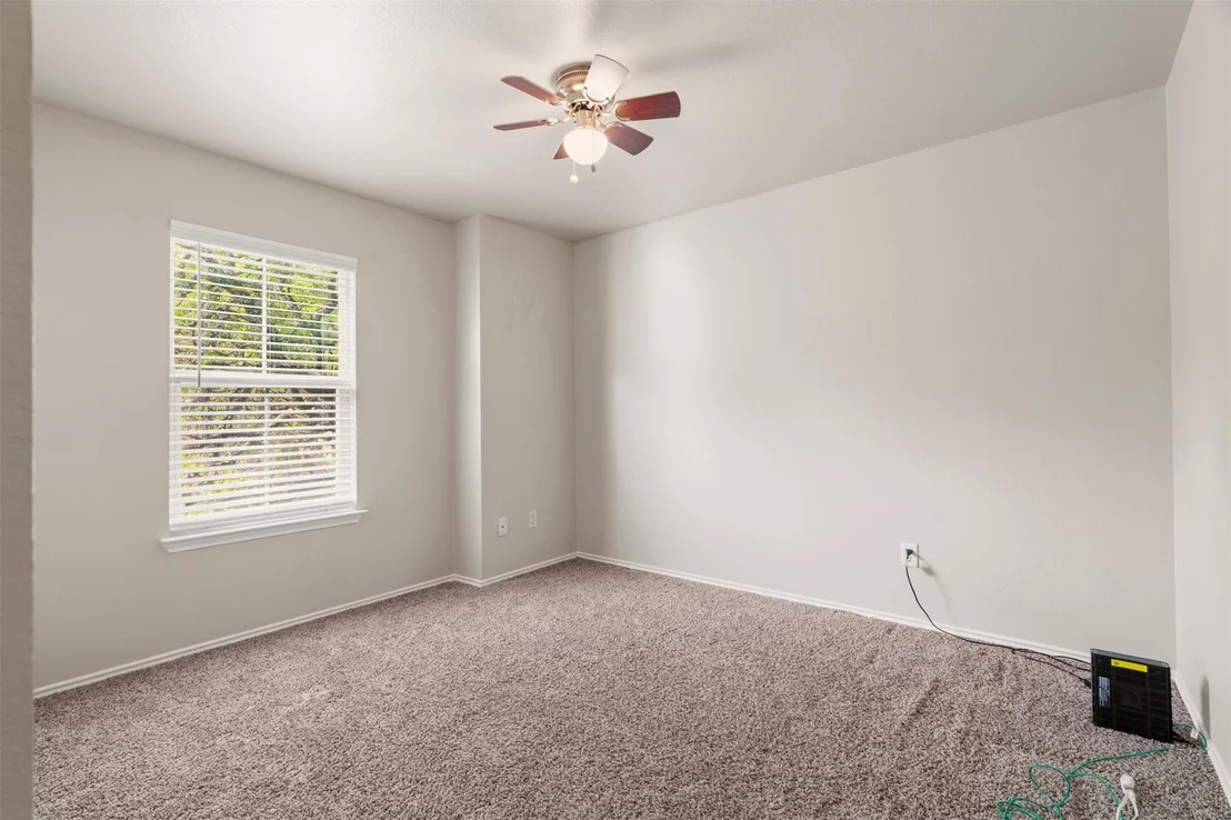 Photo of 913 Bogart RD
