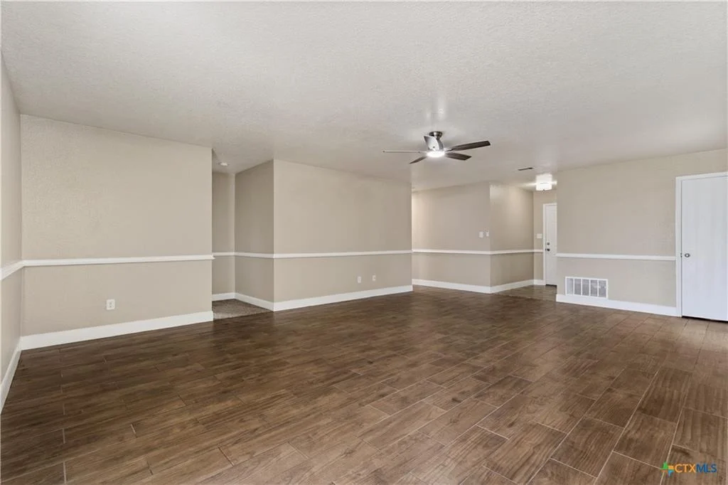 Photo of 4307 Menard DR