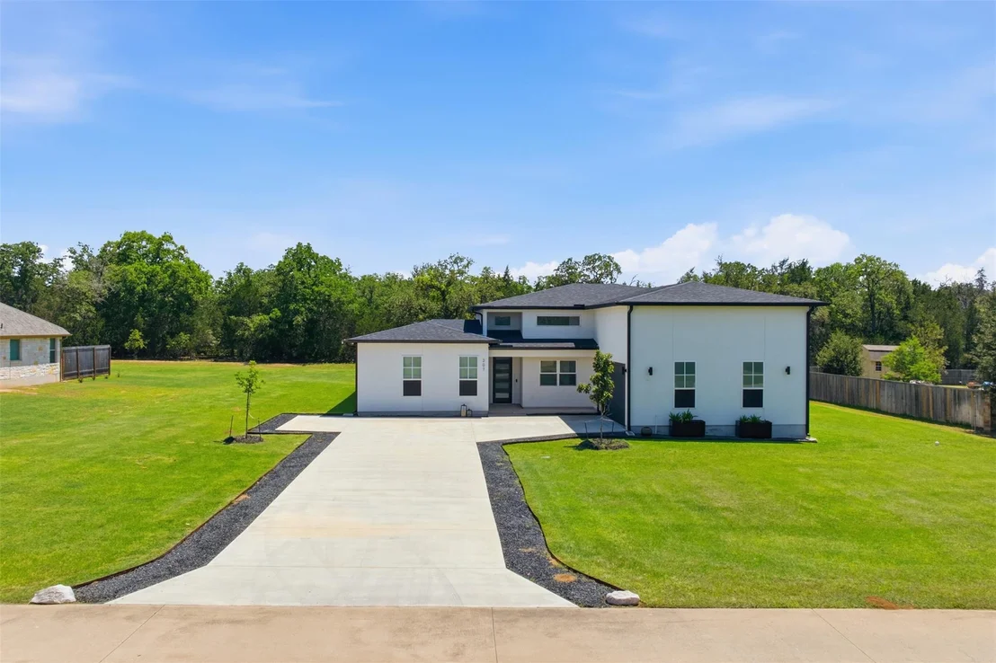 Photo of 307 Chisholm TRL