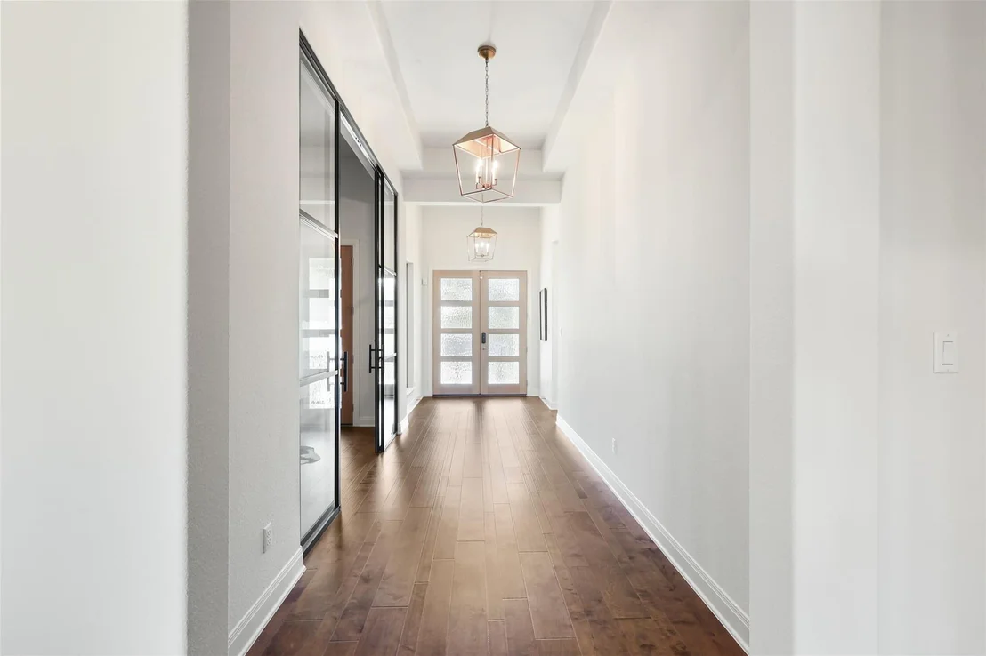 Photo of 299 Peakside CIR