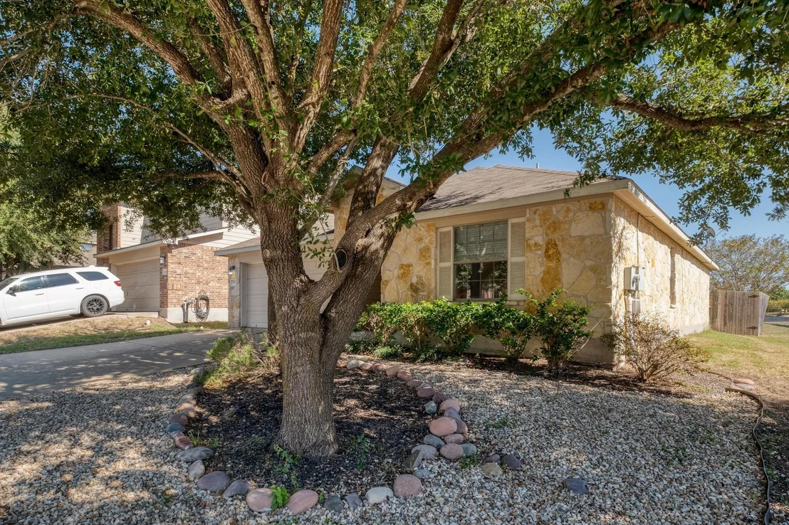 Photo of 554 Sandstone TRL