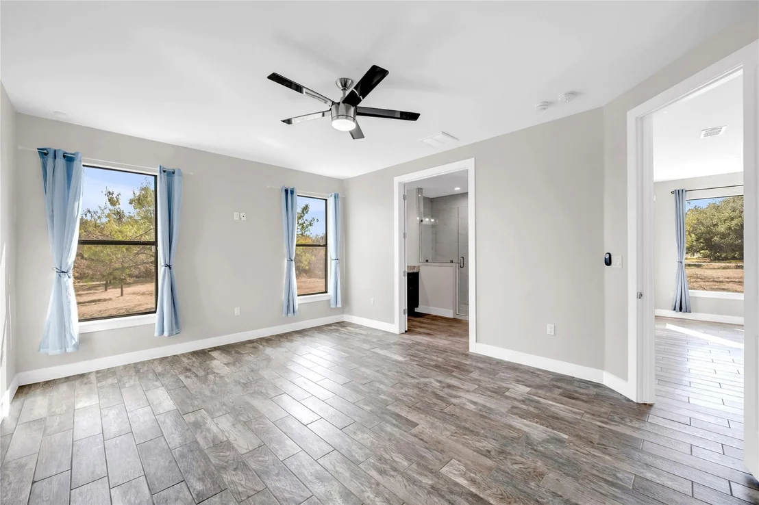Photo of 3205 Douglas DR