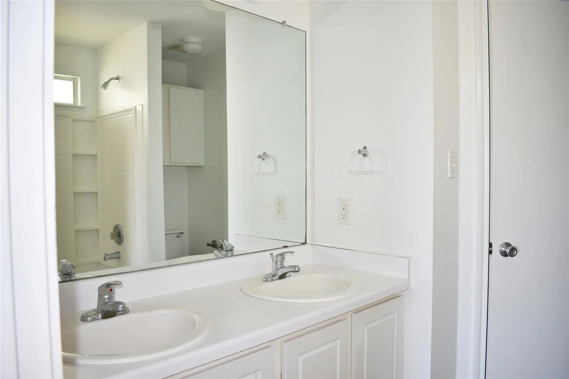 Photo of 804 Lavaca LOOP