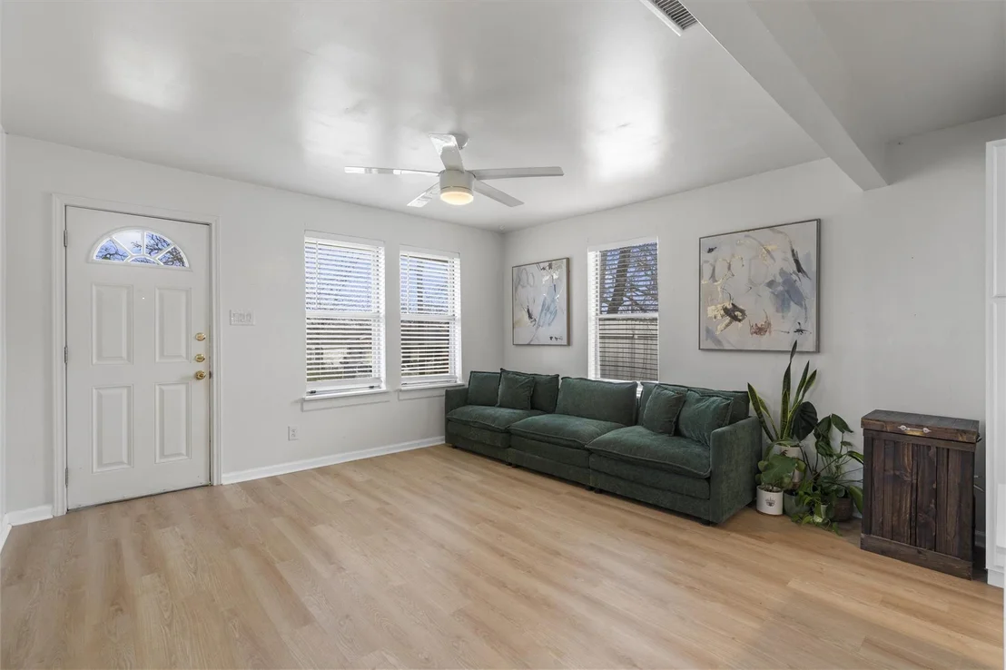 Photo of 121 Jackson ST