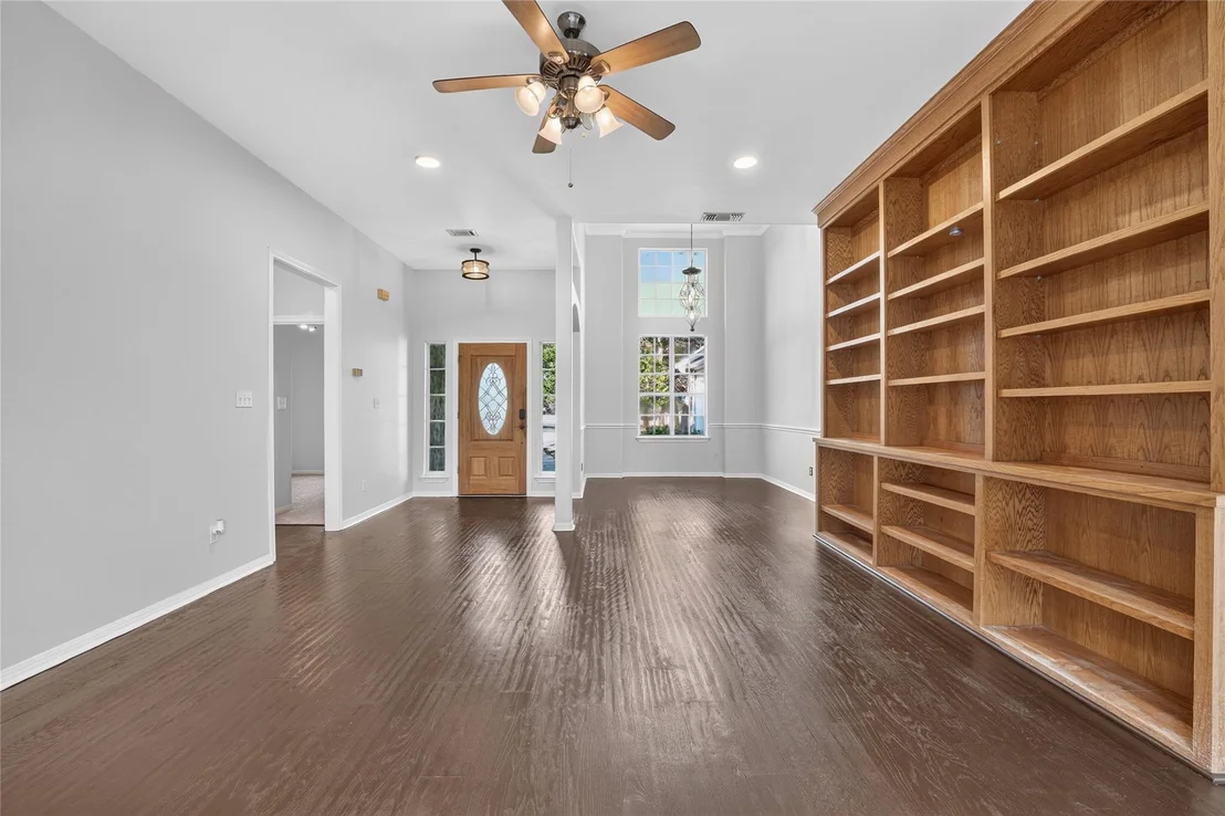Photo of 4 Cedarwood CIR
