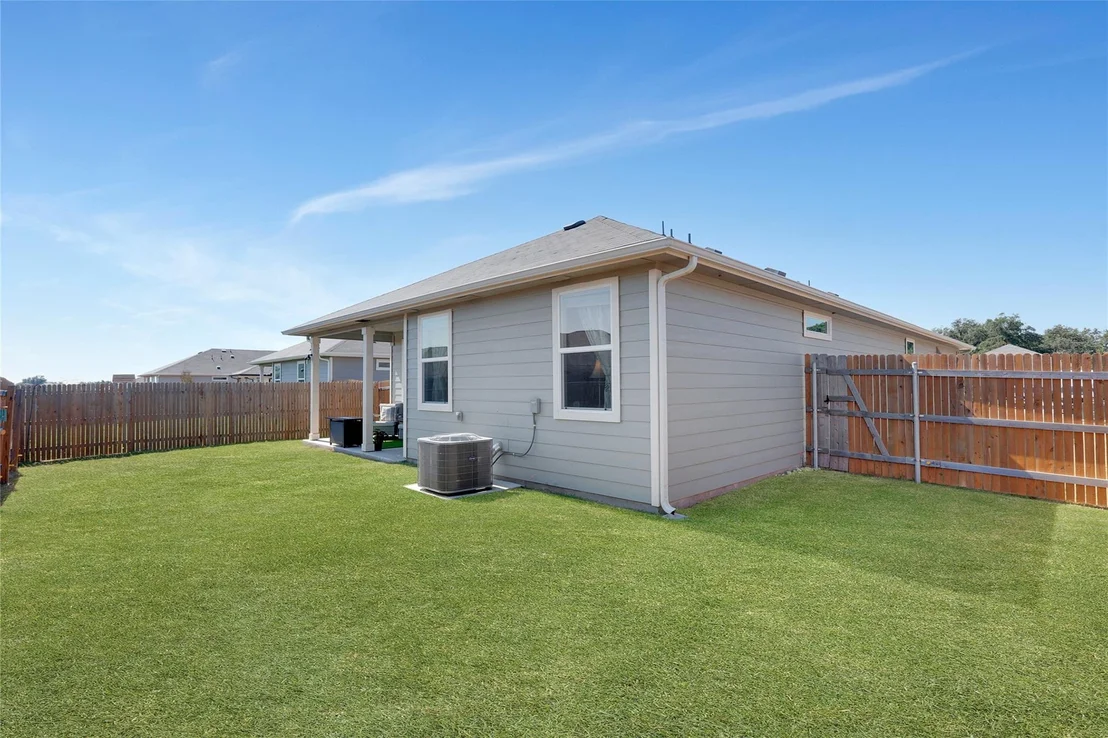 Photo of 235 Bunting LN